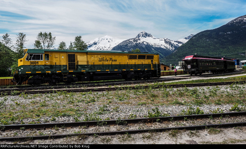 WPYR 3001 coupling onto its trainset prior to departure